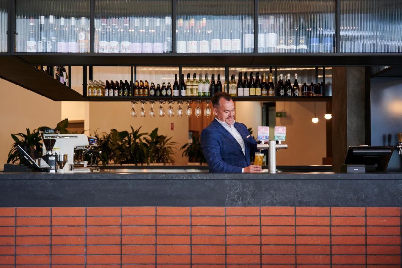 Abode Belconnen Hotel Canberra Bagian luar foto