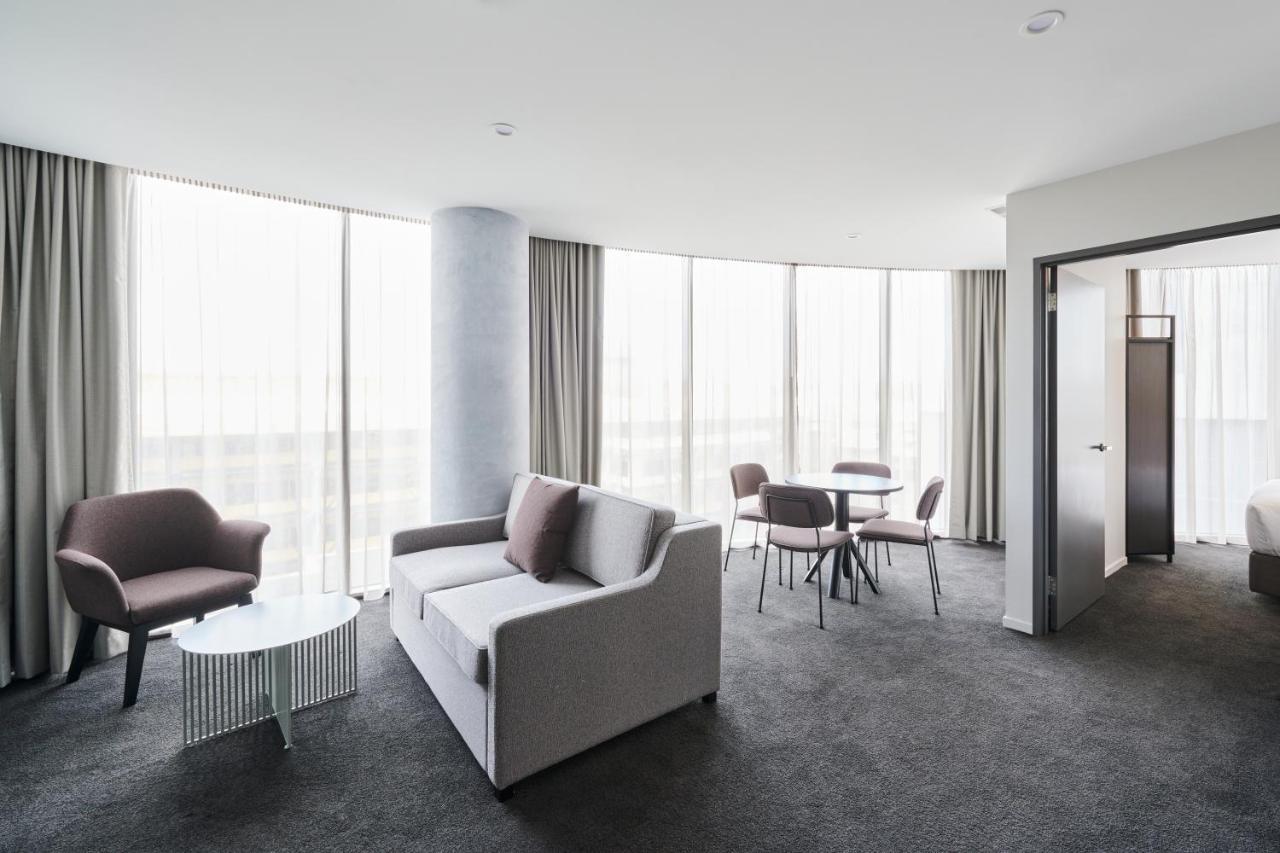 Abode Belconnen Hotel Canberra Bagian luar foto