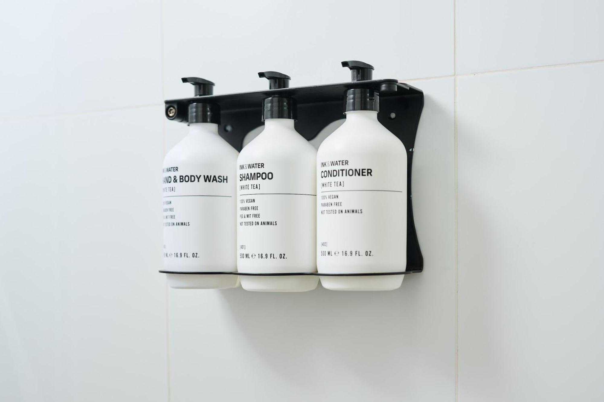 Abode Belconnen Hotel Canberra Bagian luar foto